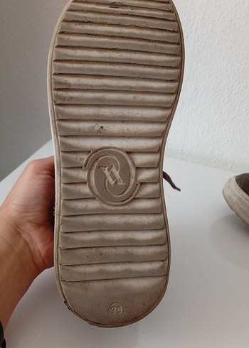 Kahverengi Yılan Desenli Bağcıklı Kadın Spor Ayakkabı - Görsel 4