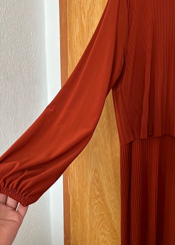 Uzun Kollu Piliseli Kahverengi Kadın Elbise - Görsel 4