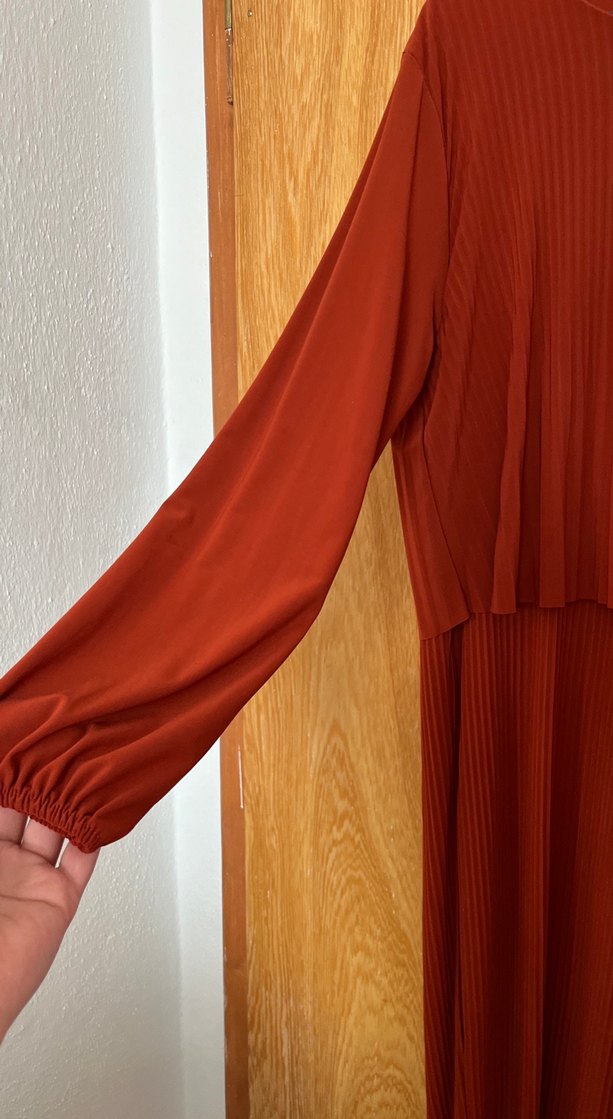 Uzun Kollu Piliseli Kahverengi Kadın Elbise - Görsel 4