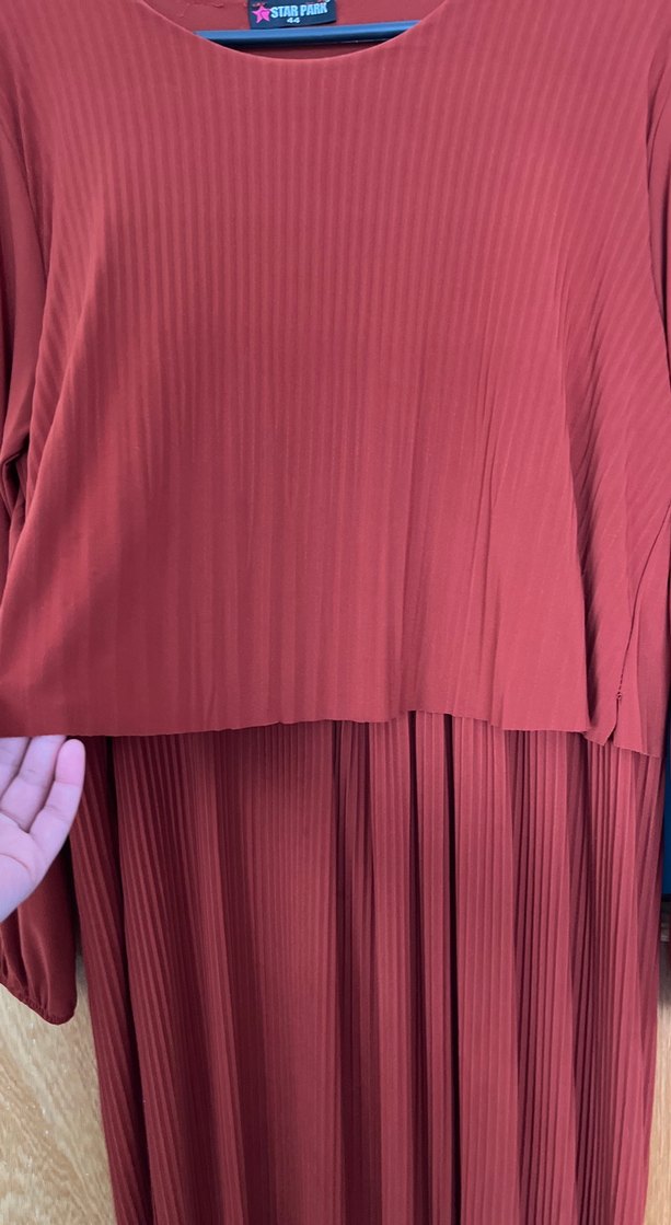 Uzun Kollu Piliseli Kahverengi Kadın Elbise - Görsel 3