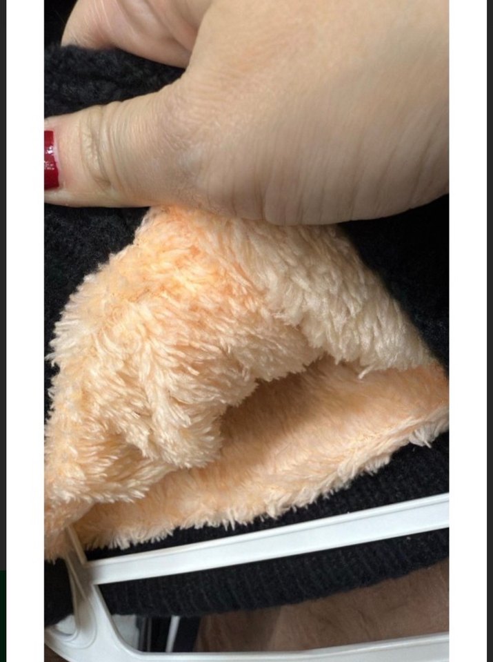 Kürklü Siyah Kadın Bere - Görsel 3