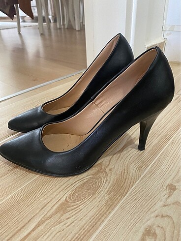 Siyah stiletto