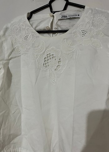 Beyaz Nakışlı Keten Gömlek - Görsel 2