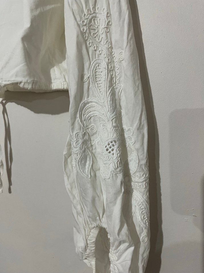 Beyaz Nakışlı Keten Gömlek - Görsel 3