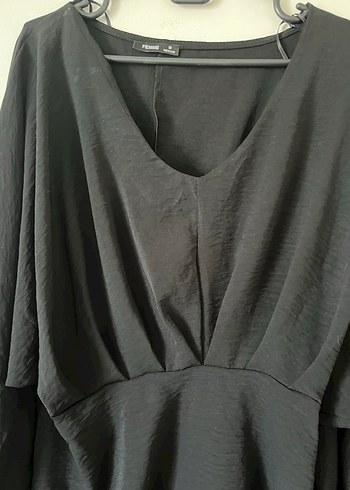 Siyah V Yakalı Kadın Keten Bluz - Görsel 2