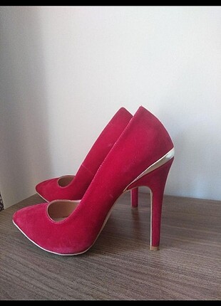 Kırmızı Süet Stiletto