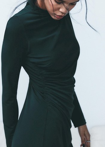 Zara koyu yeşil drapeli elbise - Görsel 2