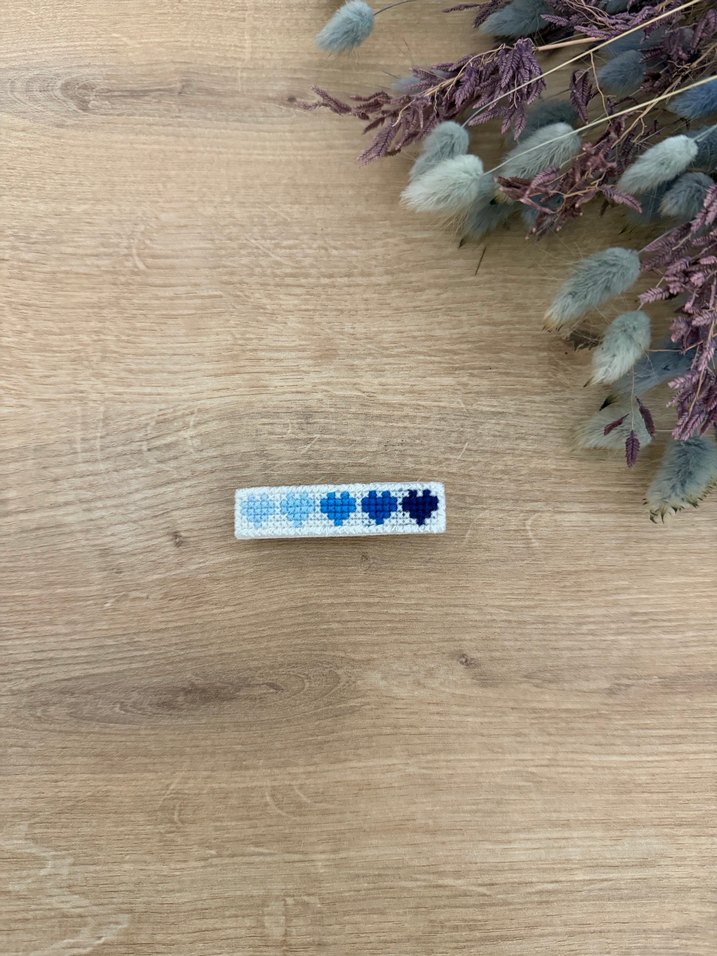 Mavi İşlemeli Plastik Kanvas Toka - Görsel 2