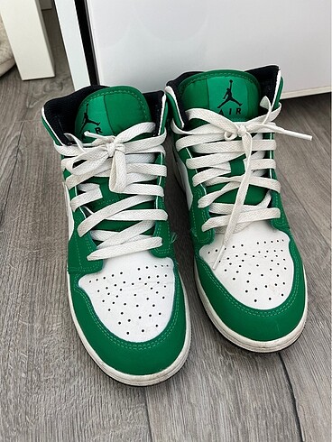 38,5 Beden Nike Air Jordan 1 Mid Lucky Green (GS)