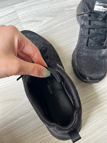 37 Beden siyah Renk Skechers Spor Ayakkabı