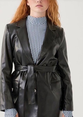 Suud Collection Suud collection Kemerli Siyah Deri Kadın Blazer