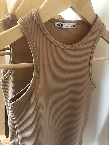 l Beden Zara bodysuit