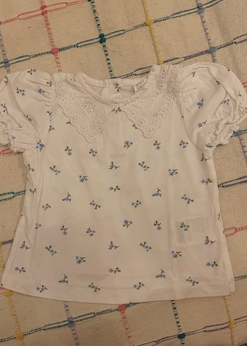 Mavi çiçekli Fırfırlı Bluz ve beyaz dantel yakalı şık bluzler. - Görsel 4