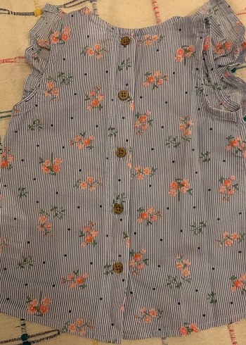 Mavi çiçekli Fırfırlı Bluz ve beyaz dantel yakalı şık bluzler. - Görsel 3