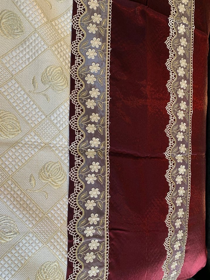 Bordo  parlak kenarı  dantelli,  ortası İşlemeli  Yatak Örtüsü - Görsel 4