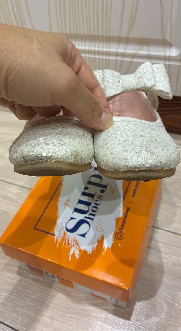 Beyaz Fiyonk Detaylı Kız Babet Ayakkabı - Görsel 2