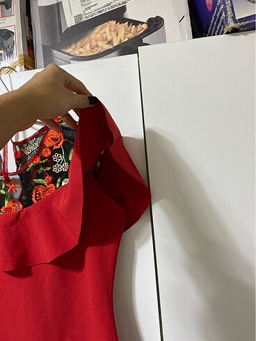 m Beden kırmızı Renk 1.70 boy için 2 parmak kadar diz üstü