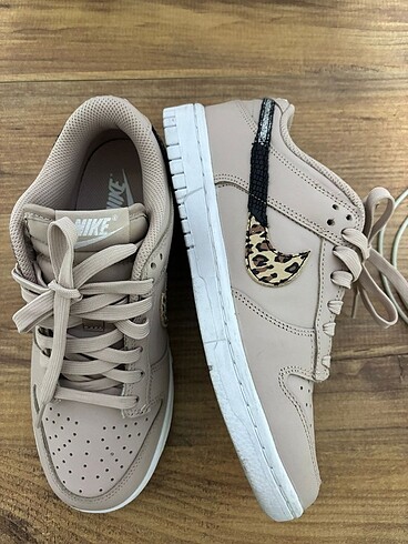 Nike Dunk Ayakkabı Krem rengi