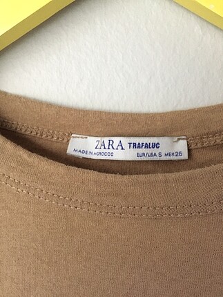 Zara Basic yazili tisort