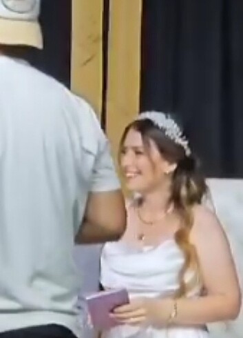 Gelin tacı çok şık 