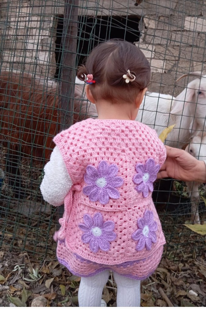 Pembe Nakışlı Örgü Bebek Kız Takımı - Görsel 2