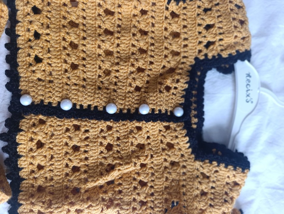 Sarı Nakışlı Örgü Bebek Kız Takımı - Görsel 4