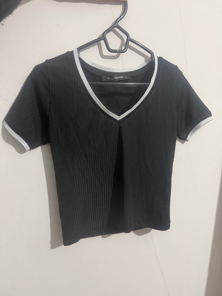 Kadın Siyah V Yaka Kısa Kollu Crop Top - Görsel 2