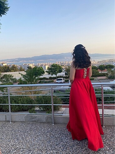 40 Beden Kırmızı abiye