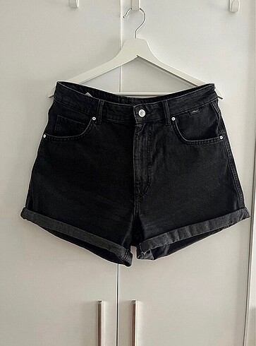 Mavi short