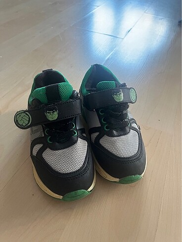 Hulk spor ayakkabi