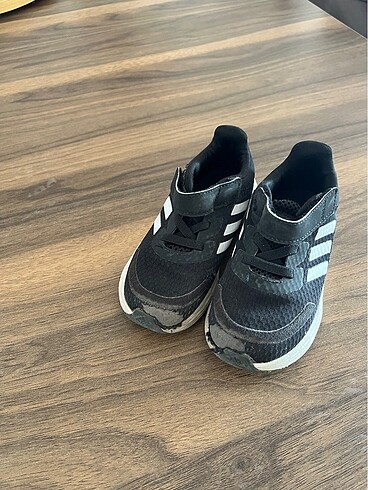 Çocuk spor ayakkabısı