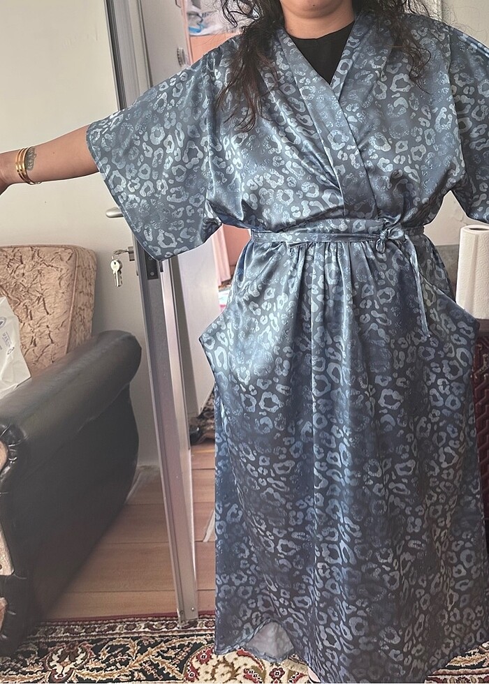 Saten elbise - Görsel 4