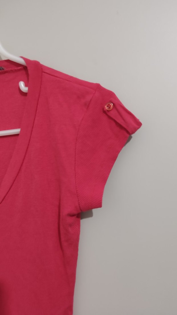 Pembe V Yaka Kısa Kollu Kadın Tişört - Görsel 2