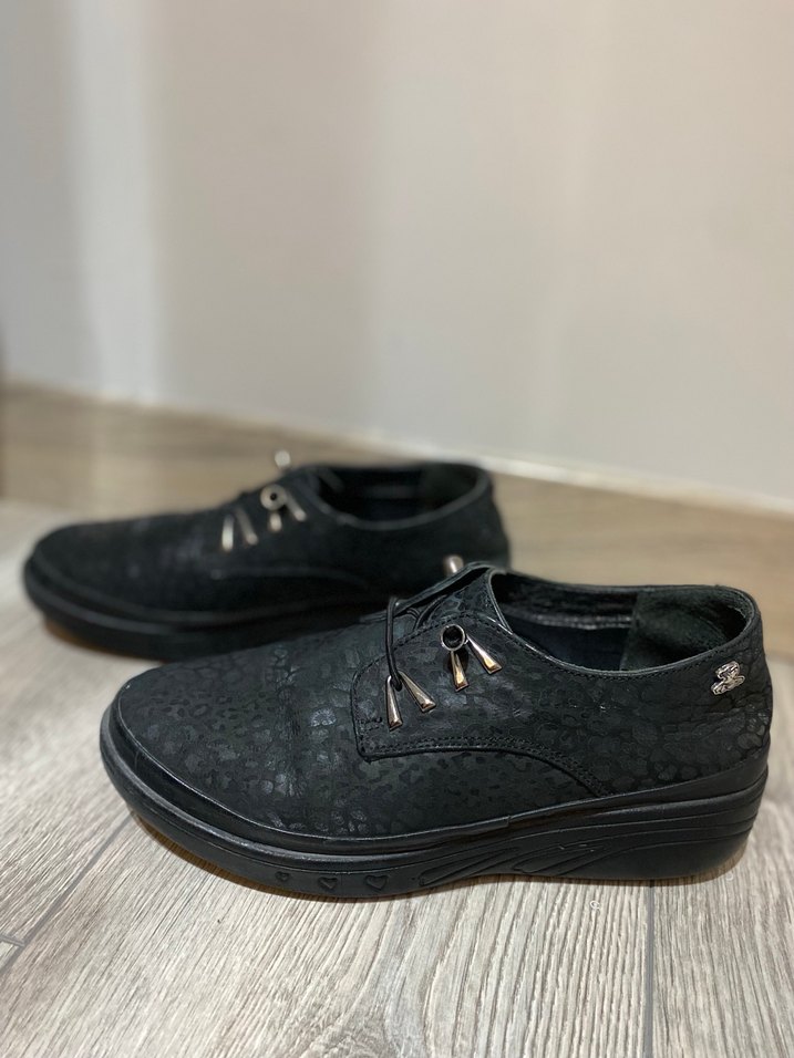 Siyah Desenli Ayakkabı - Görsel 2