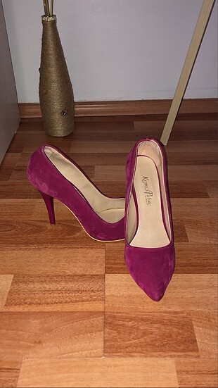 Stiletto 10 cm bir kere giyildi