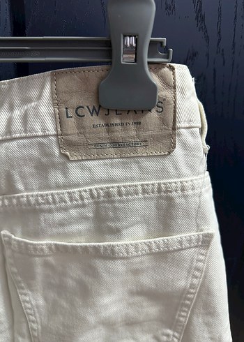 Beyaz şort - Görsel 4