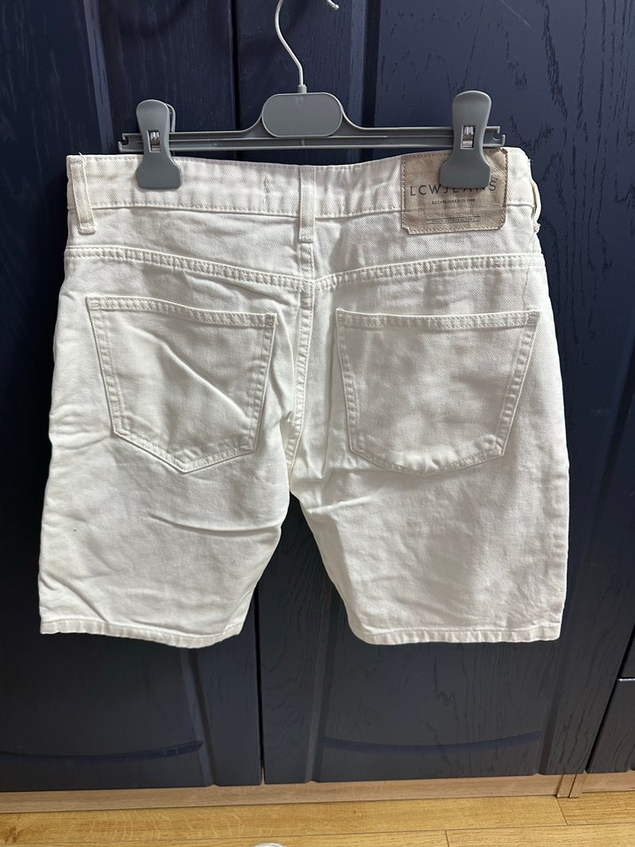 Beyaz şort - Görsel 3