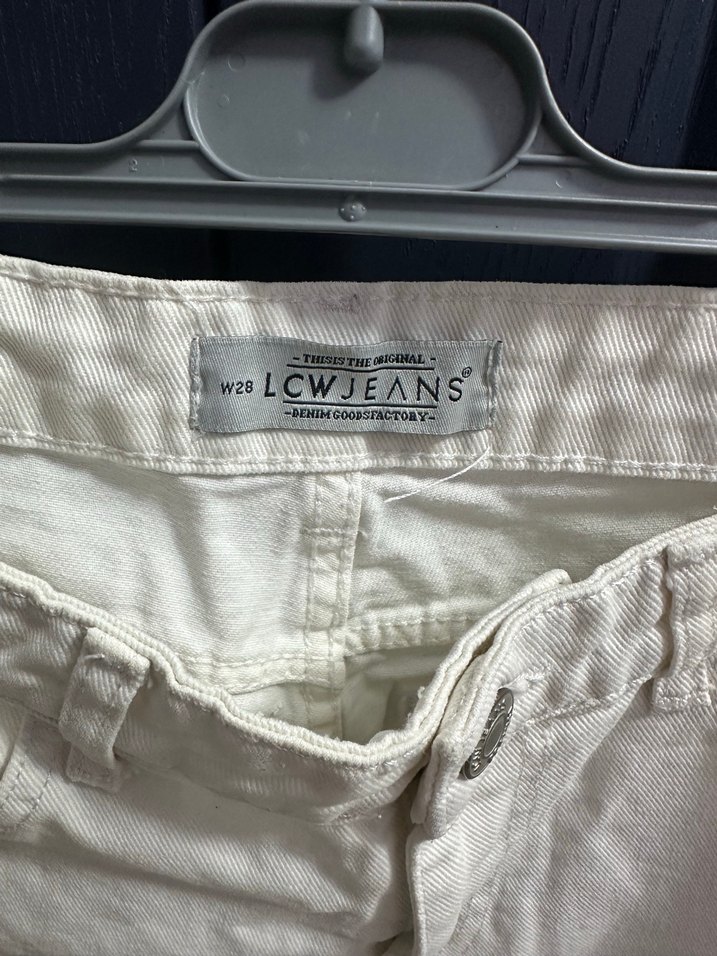 Beyaz şort - Görsel 2