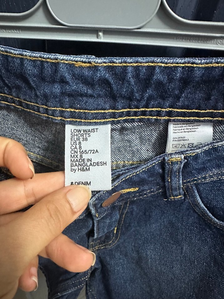 Kemerli Koyu Mavi Mini Denim Şort - Görsel 2