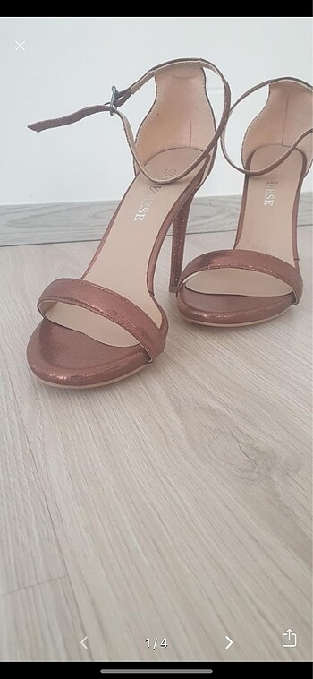 Divaresse platin rengi açık stiletto