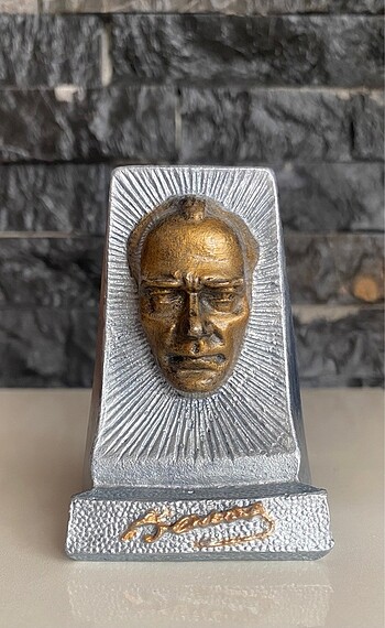 Mustafa Kemal Atatürk Büst