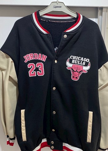 Siyah Chicago Bulls Baskılı Spor Mont
