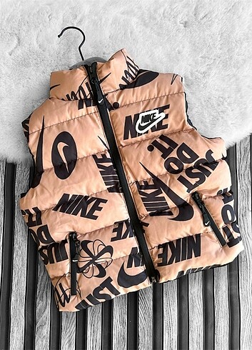 Nike şişme yelek 