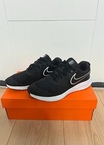 Nike Runner Kadın Siyah Spor Ayakkabı - Görsel 3