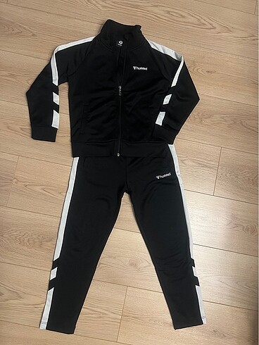 Eşofman takım 7-8 yaş hummel unisex