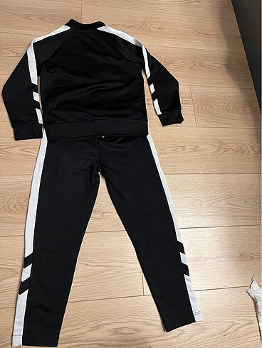 8 Yaş Beden Eşofman takım 7-8 yaş hummel unisex