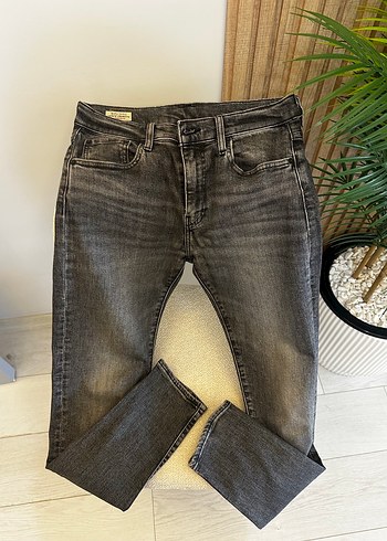 Levis Koyu Gri Yikamali Dar Kesim Levis Premium Jean