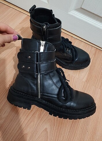 Siyah postal siyah bot - Görsel 4