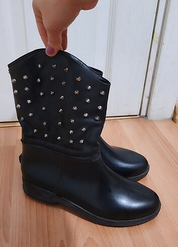 Siyah bot Zımbalı yagmur botu - Görsel 4