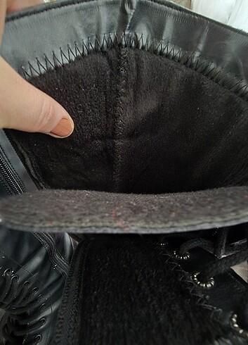 Siyah postal bot - Görsel 5